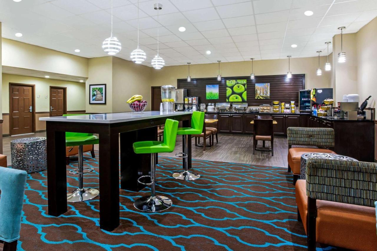 La Quinta By Wyndham Wytheville Exterior photo