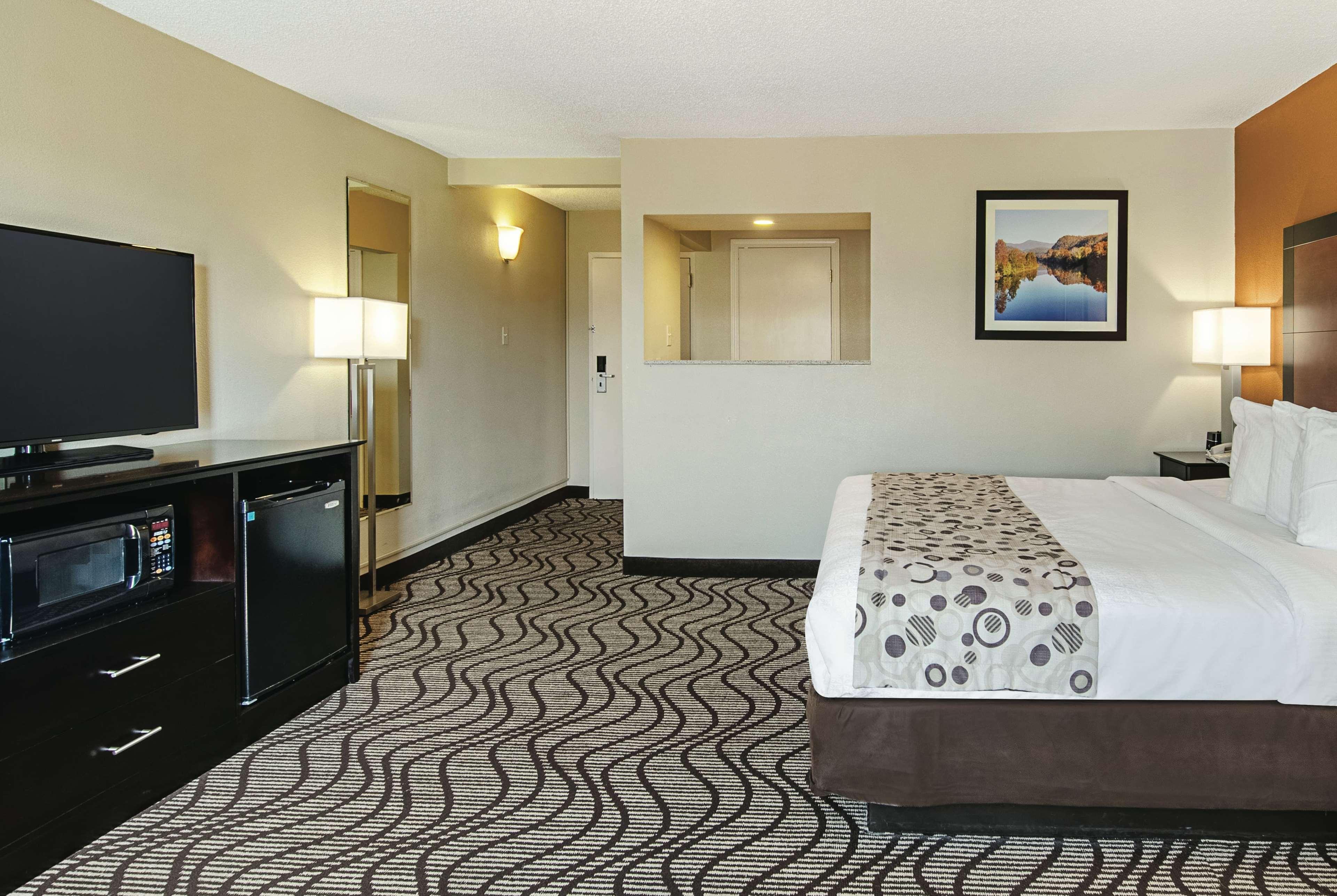 La Quinta By Wyndham Wytheville Exterior photo